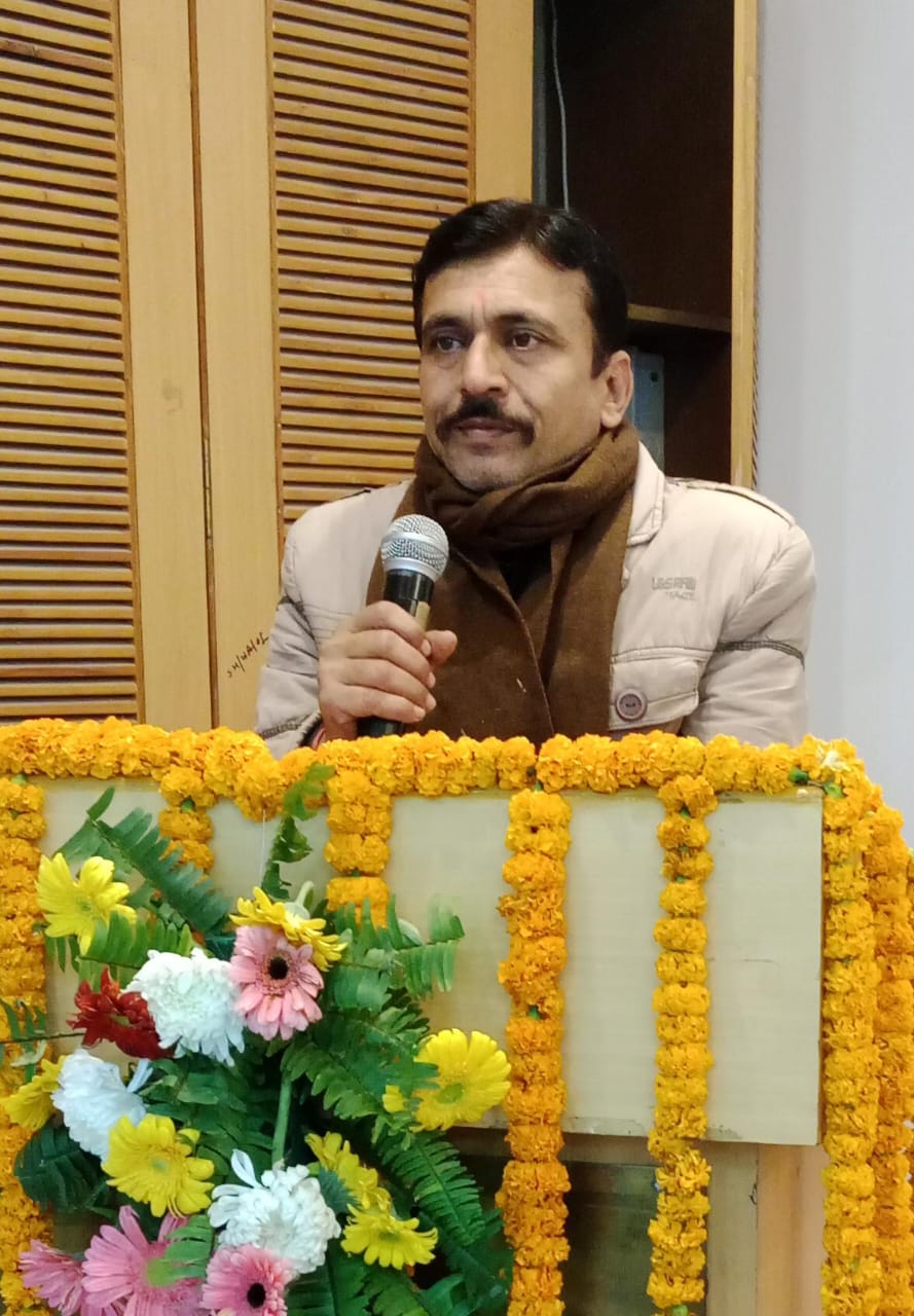 Dr. Nilesh Dwivedi